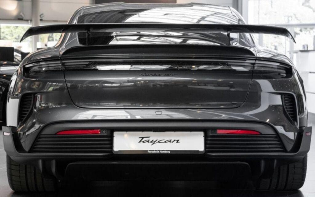 Porsche TAYCAN TURBO GT WEISSACH - img 02 121 e1753303830368