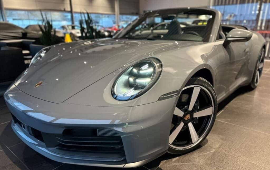 Porsche 992 (911) Carrera Cabriolet - img 11 124