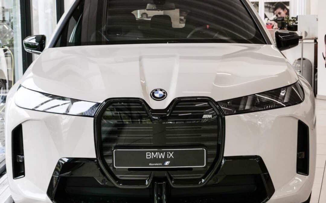 BMW iX M70 M Sport