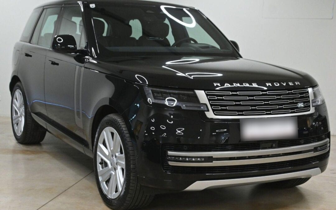 Land Rover Range Rover P-550e HSE