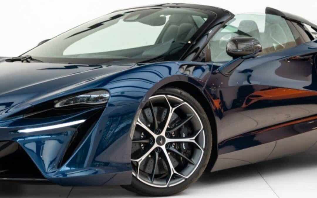McLaren Artura Spider