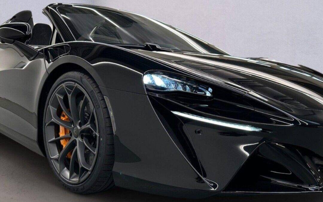 McLaren Artura Spider / Onyx Black / Stealth