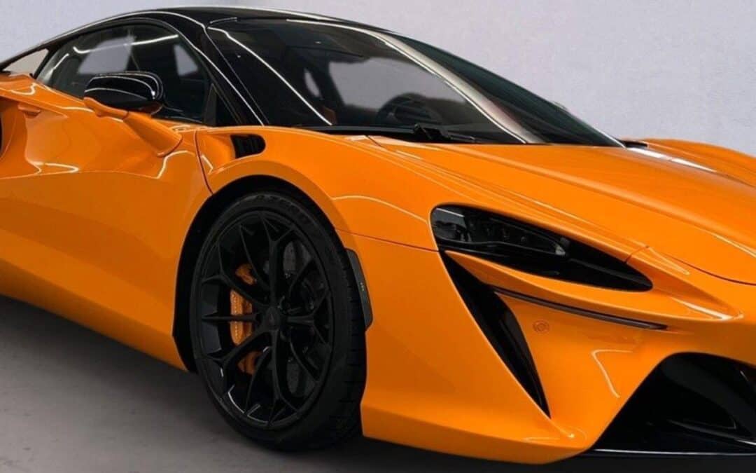 McLaren Artura / McLaren Orange / Full Alcantara