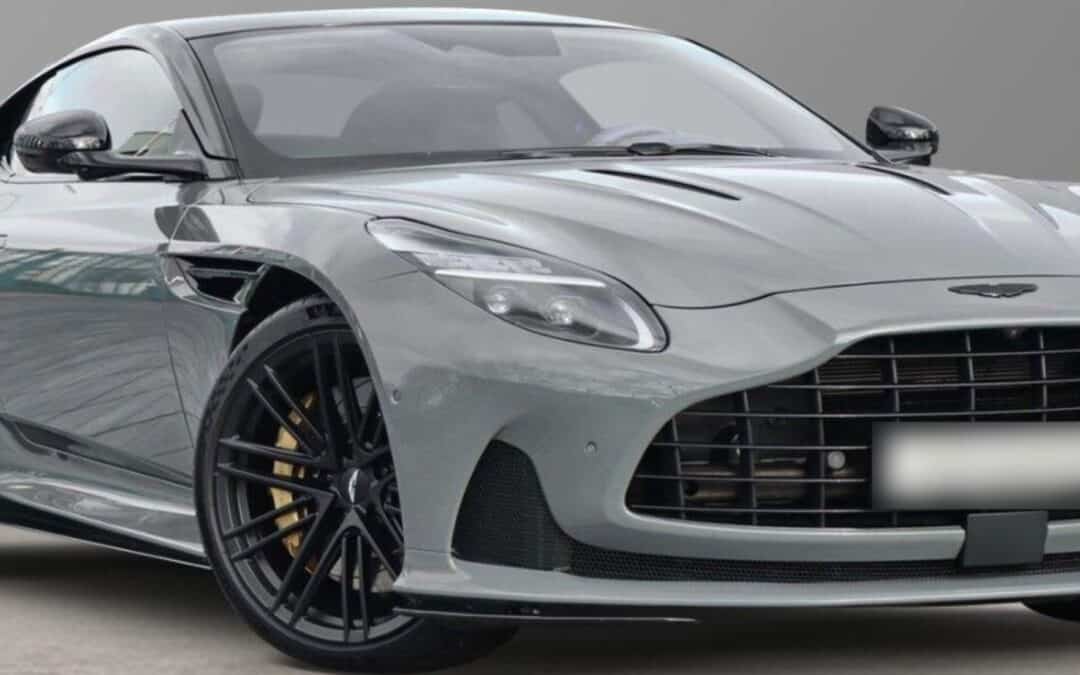 Aston Martin DB12 China Grey Oxford Tan nur 10500km
