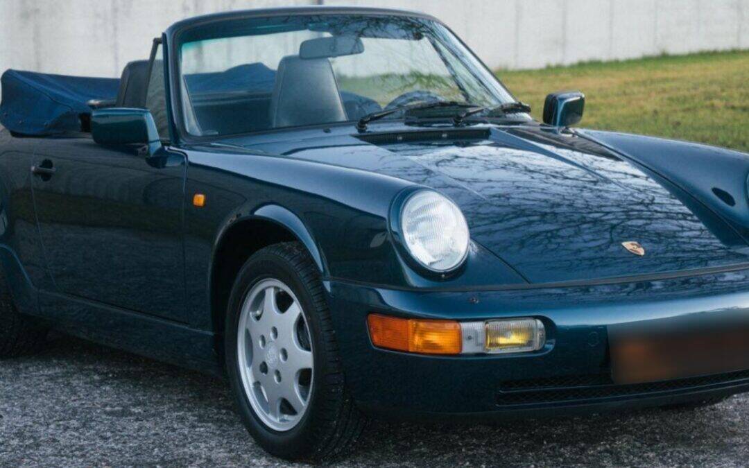 Porsche 964 Carrera 4 Cabriolet
