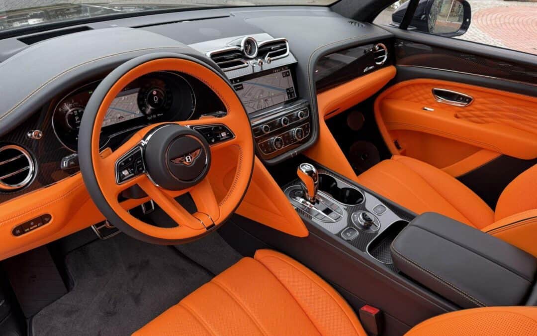 Bentley Bentayga Azure Hybrid /Mandarin-Interieur