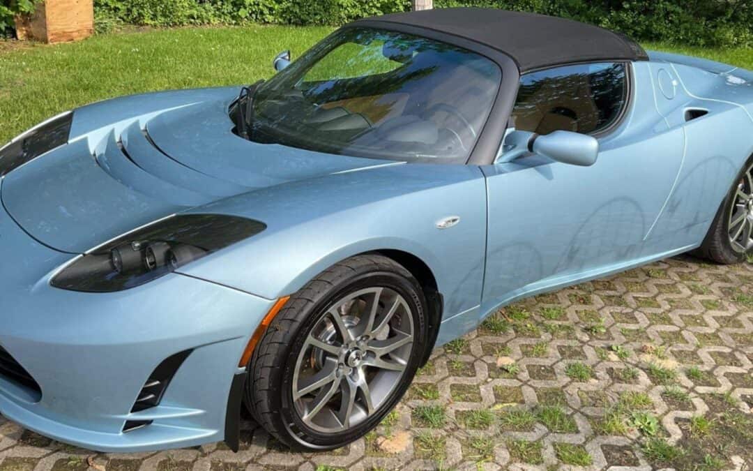 Tesla Roadster 2.5 –