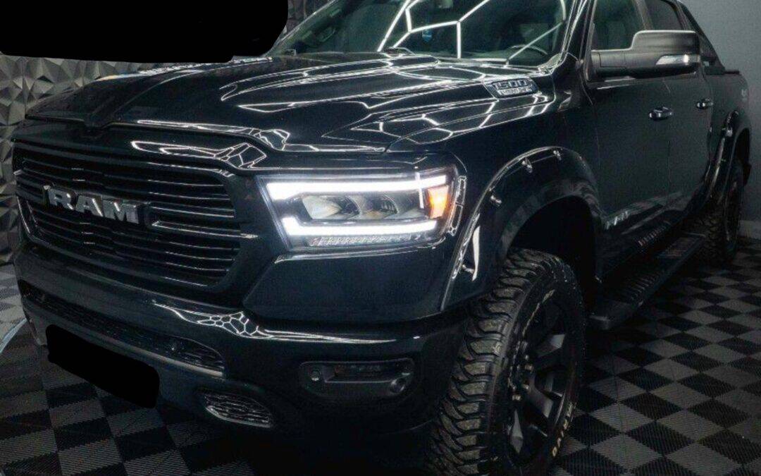 Dodge RAM 5.7 V8 HEMI 4×4 OFFROAD Night-Paket *LED*