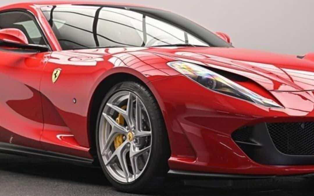 Ferrari 812 superfast 6.5 v12 800ch v12