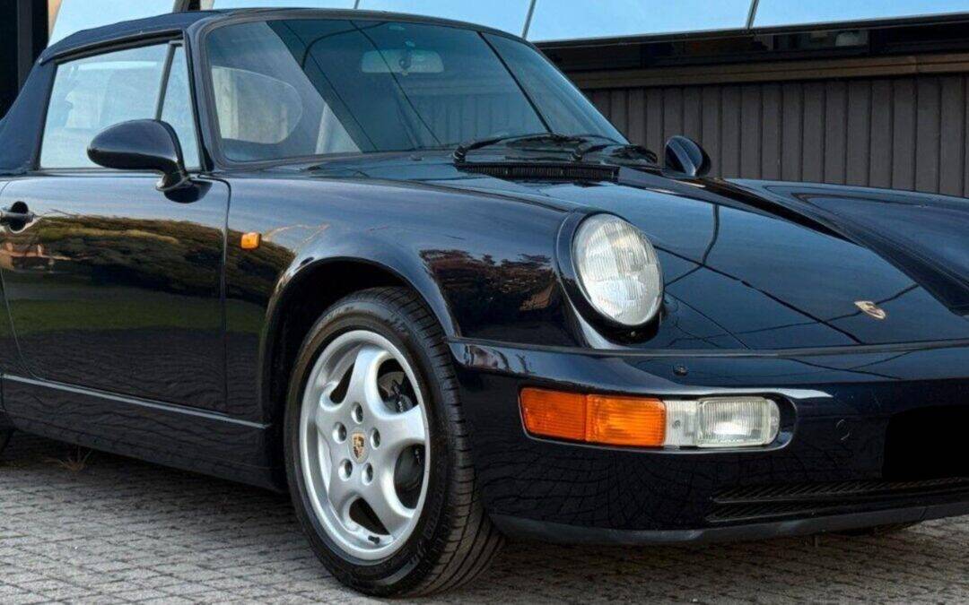Porsche 964 Carrera 4 Cabrio