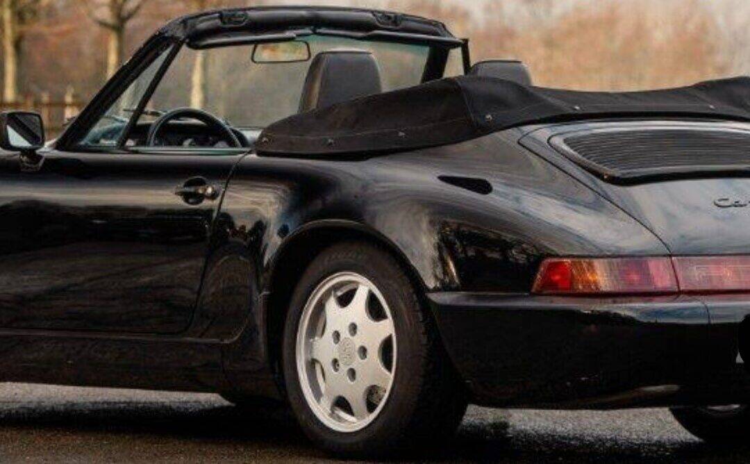 Porsche 964 Carrera 4 Cabriolet