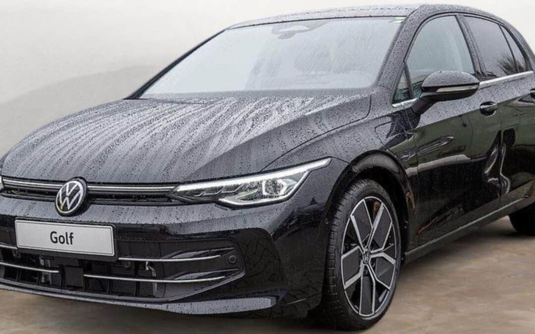 Volkswagen Golf VIII 1.5 TSI eHybrid Style PANO MATRIX-LED