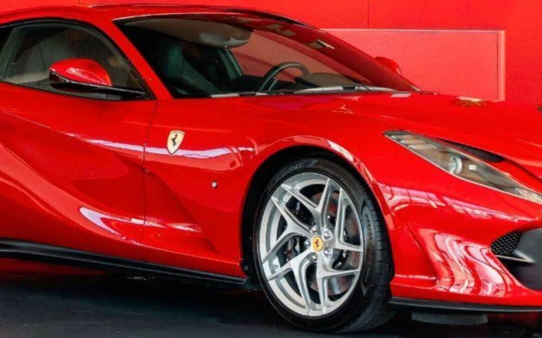 Ferrari 812 Superfast Rosso70Anni*JBL*Lift*Apple-Carplay