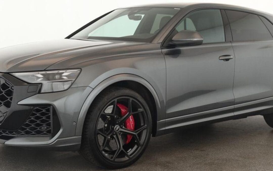 Audi RS Q8 SUV Performance
