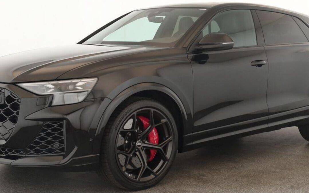 Audi RS Q8 SUV Performance