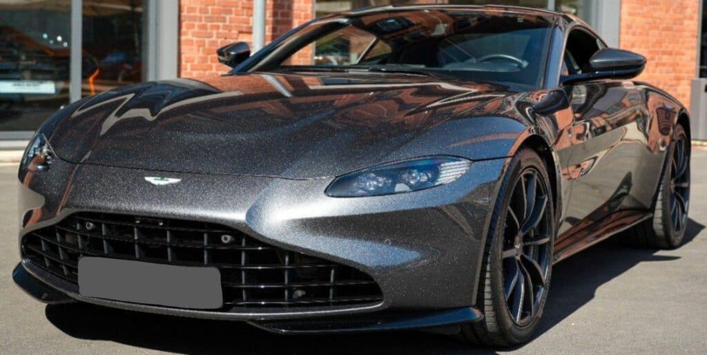Aston Martin V8 Vantage - img 05 60