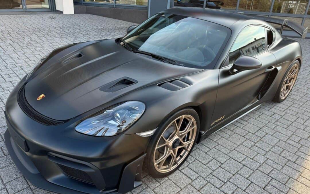 Porsche GT4 RS Weissach
