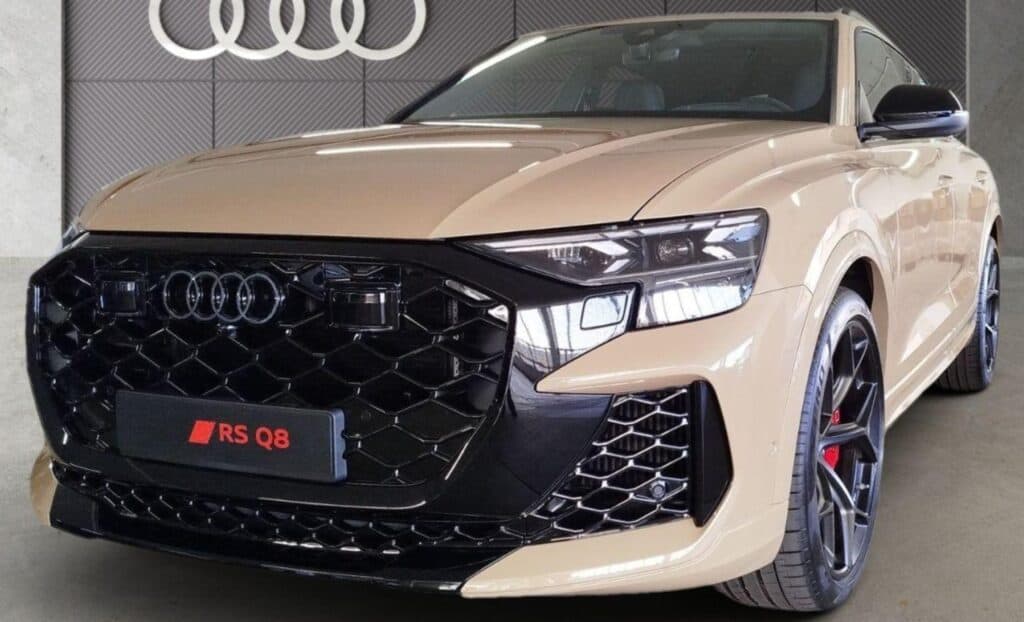 Audi RS Q8 SUV Performance - img 09 110