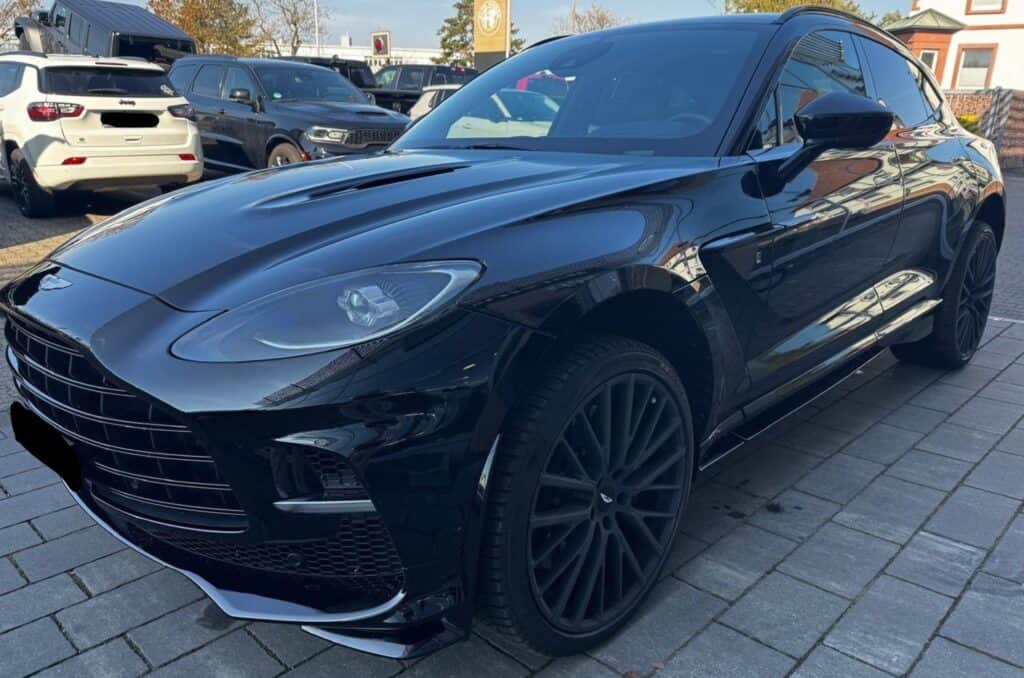 Aston Martin DBX 707 4.0 V8 - img 11 93