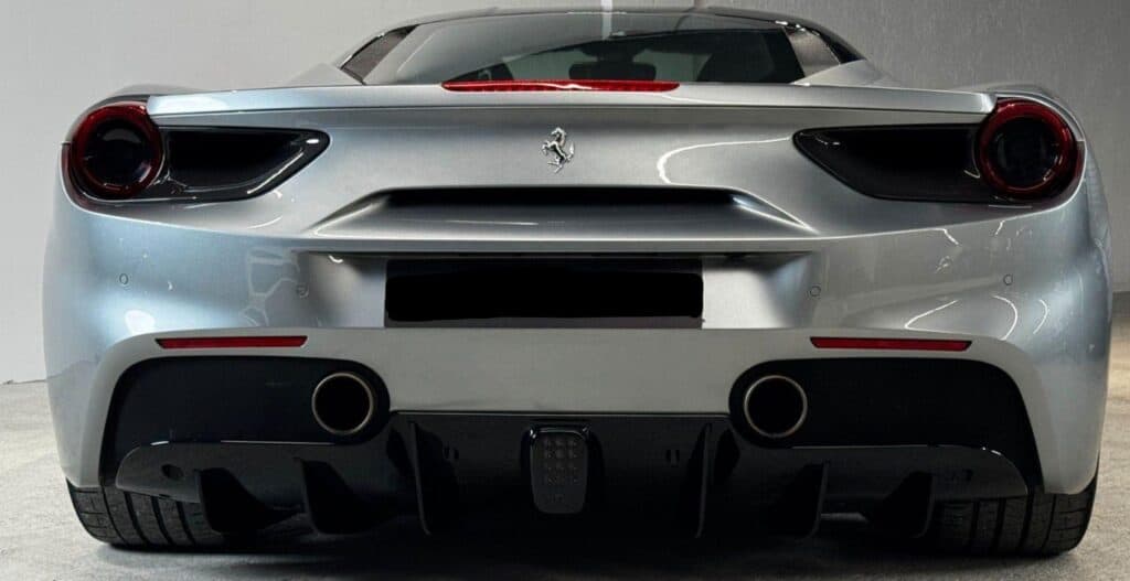 Ferrari 488 GTB - img 12 40