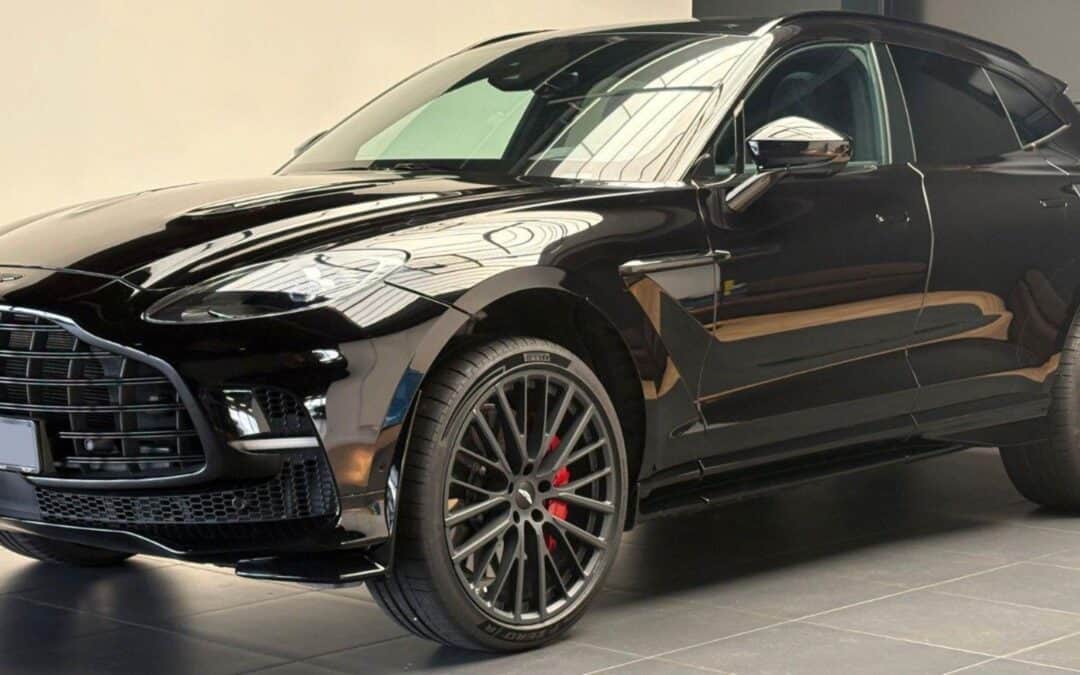 Aston Martin DBX 707 Onyx Black