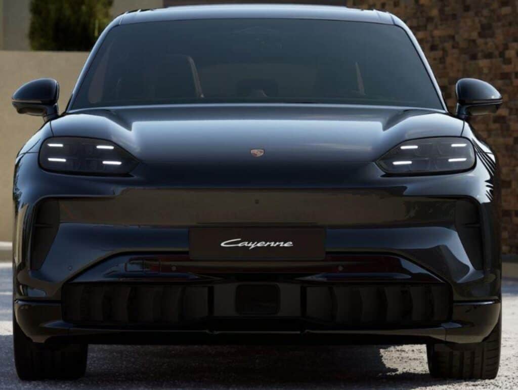 Porsche Cayenne S Electric - img 07 35