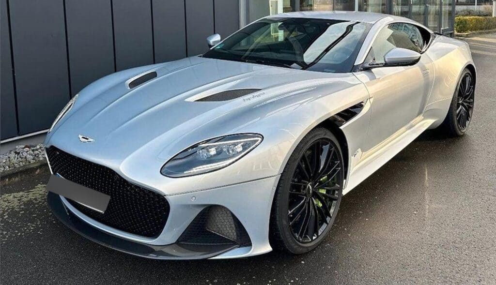 Aston Martin DBS Superleggera - img 01 135